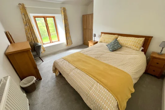 Oak Bedroom 600x400